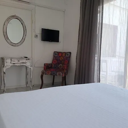Fullmoon Rooms Cesme 게스트하우스